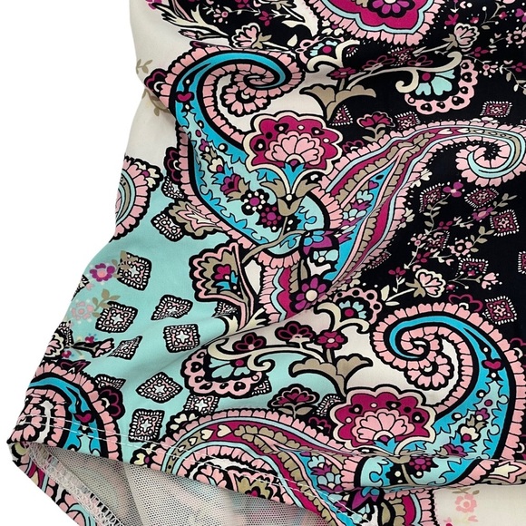 Love Your Assets Spanx One-Piece Swimsuit Halter Neck Chain Detail Paisley | M - Picture 7 of 9